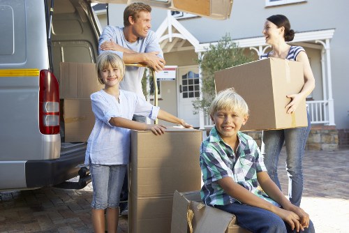 Flexible Brent storage units for modern space needs